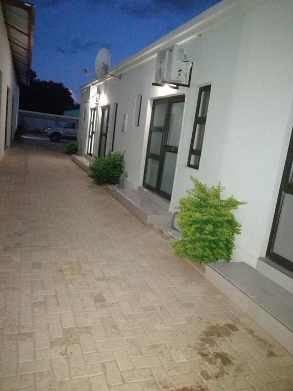 Tsumeb Guesthouse Kamho Extérieur photo