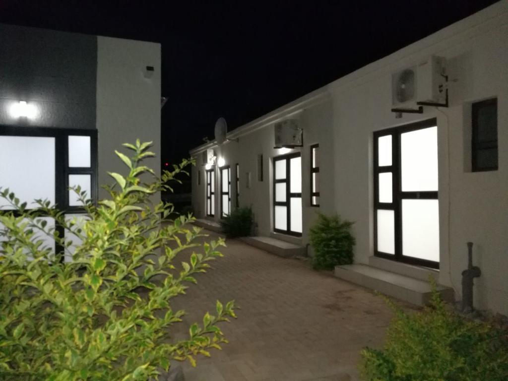 Tsumeb Guesthouse Kamho Extérieur photo