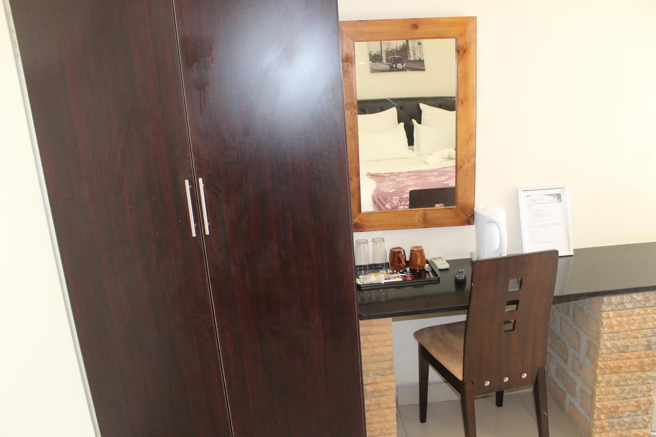 Tsumeb Guesthouse Kamho Extérieur photo